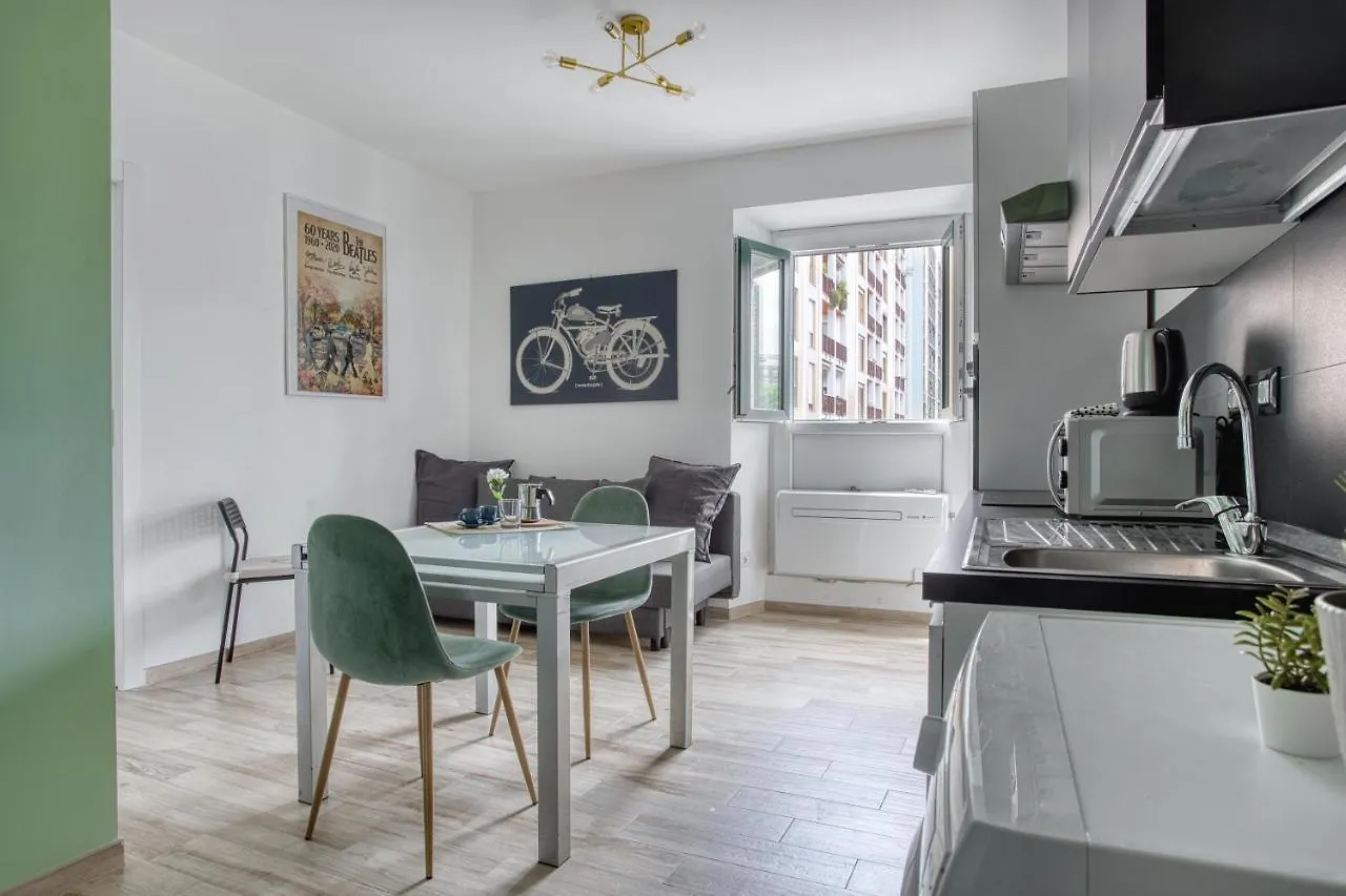 Joivy Lively Flat Near City Centre location