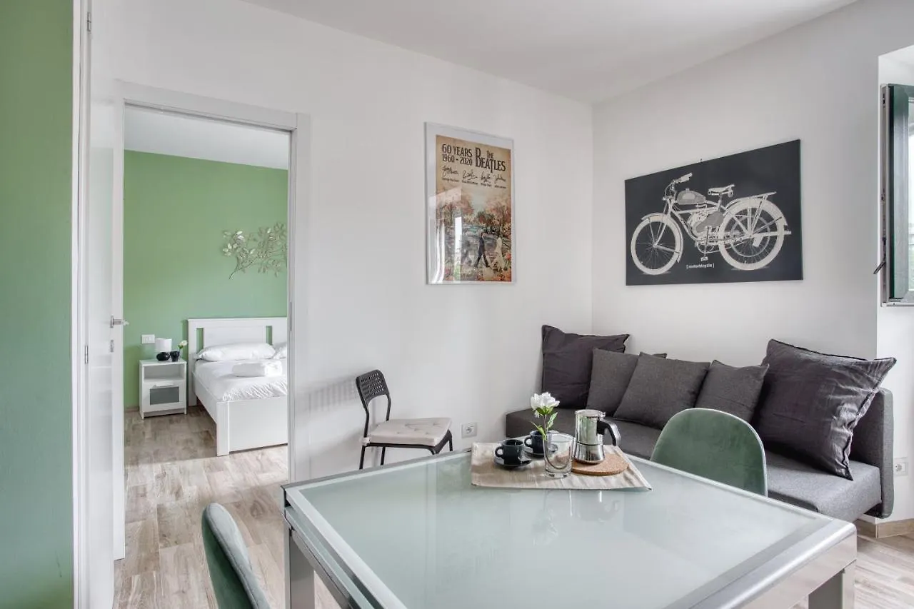 Joivy Lively Flat Near City Centre Apartment Milan